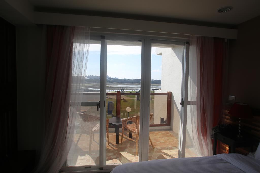 Malibu Oceanview Homestay Magong Phòng bức ảnh