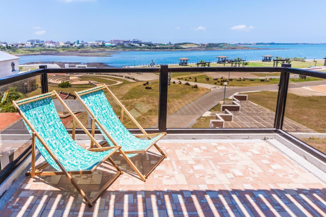Malibu Oceanview Homestay Magong Ngoại thất bức ảnh